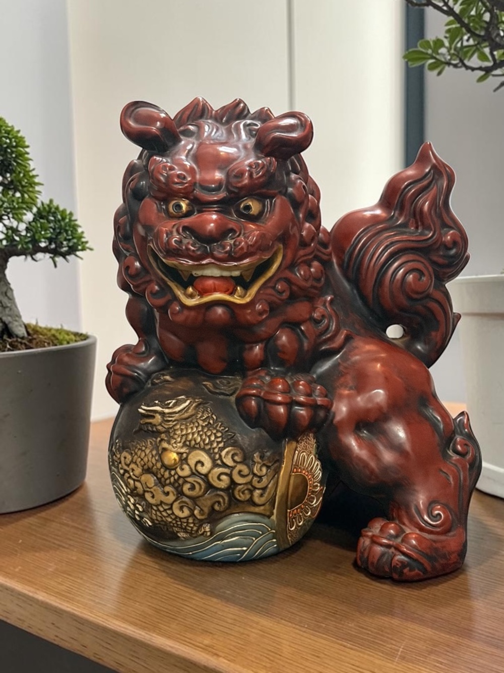 Kutani Ware Shisa Lion Dog Sculpture